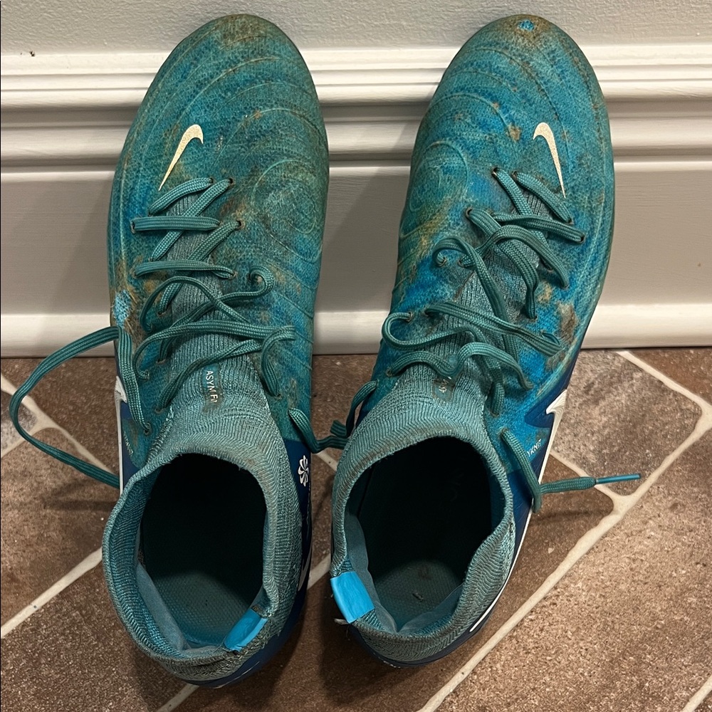 Nike Phantom GX 2 Elite FG Grass Cleats
